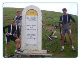 Dutch Rowing Crew cycling at Aubisque, Pyrenees